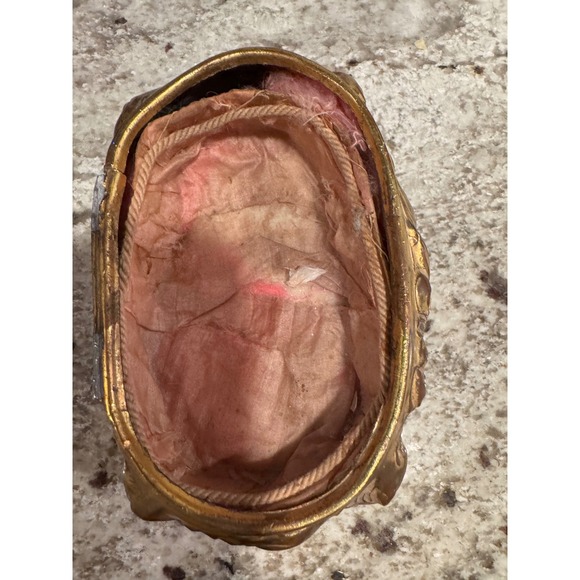 Vintage Ornate Gold Tone Filigree Trinket Jewelry Box with Figural Lid - Picture 9 of 14